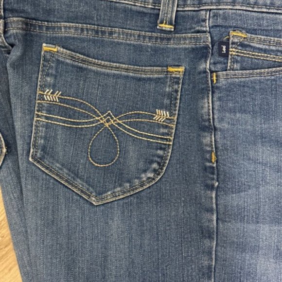 LEE JEANS PERFECT FIT BOOT CUT JEANS 6 MEDIUM - Picture 5 of 8